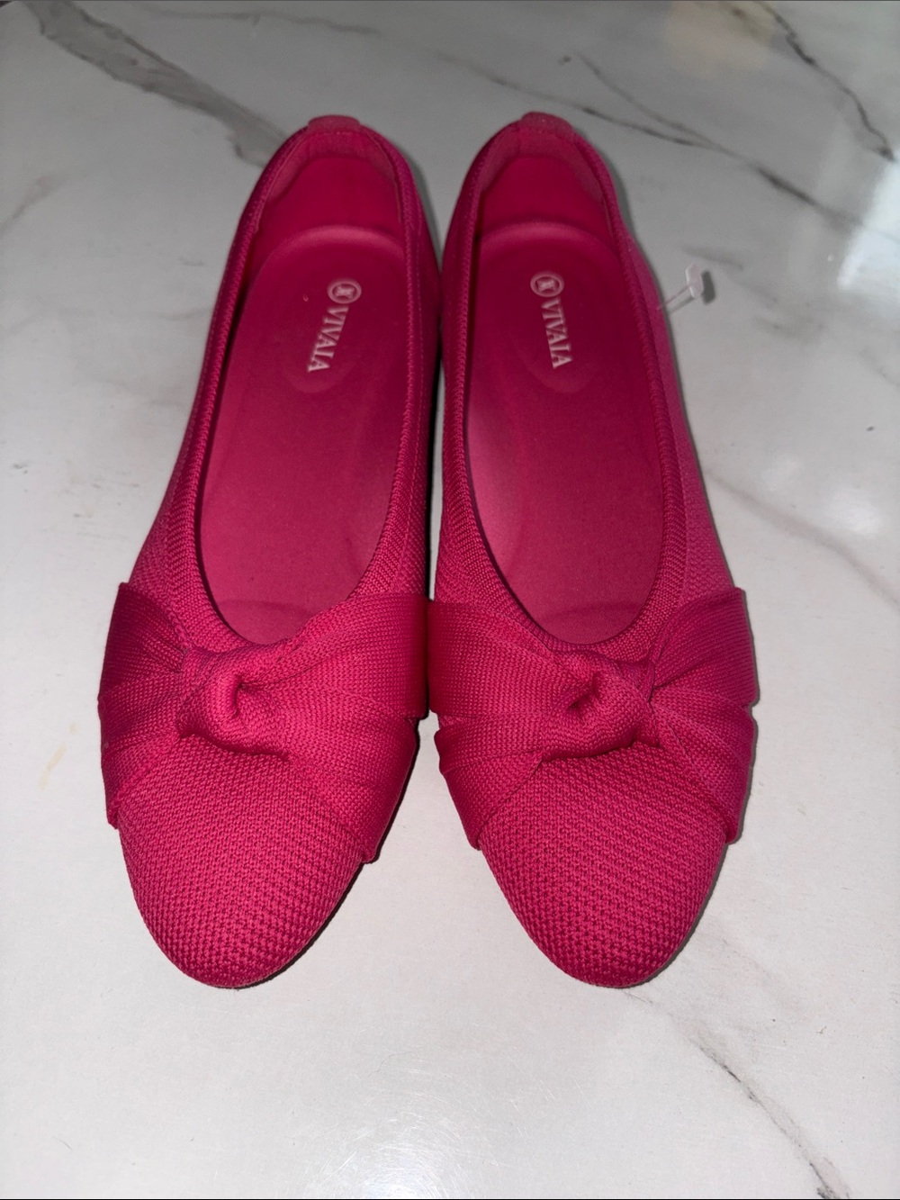 VIVALA Women's Knot-Accent Fuchsia Pointed Ballet Flats